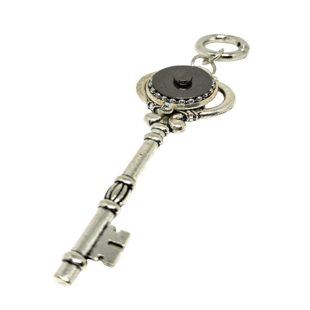 CHARM CALAMITA KEY