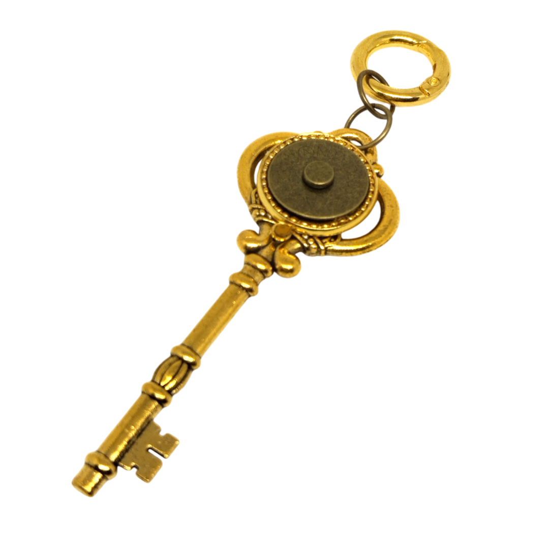 CHARM CALAMITA KEY