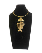 Collana Calamita Nereide | Collarino con pendente pesce