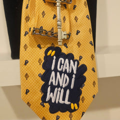 Dettaglio patch Cravatta Gioiello I can and I will by Claudia De Rosa Jewelry