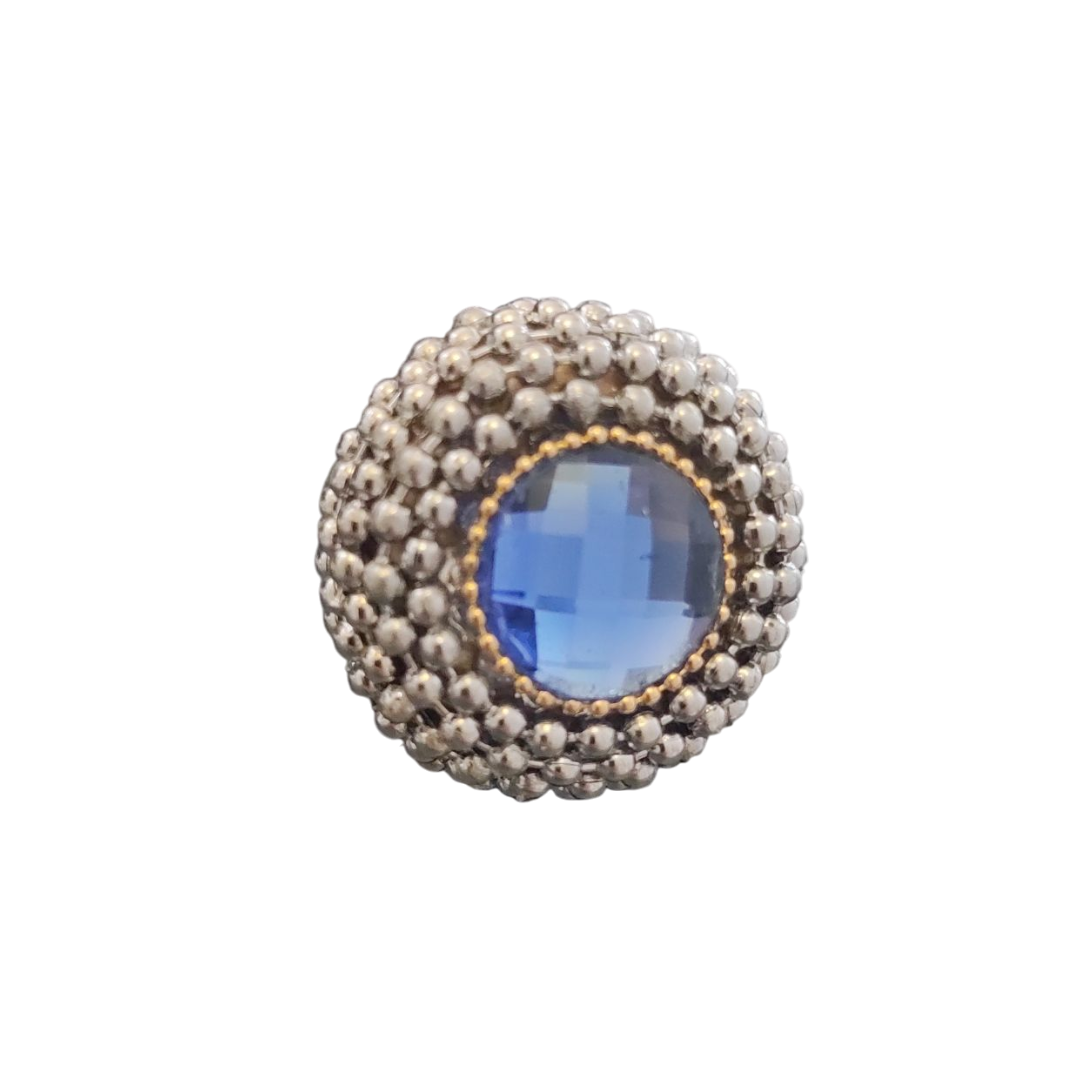 Anello con cristallo Swarovski blu e catena in acciaio ipoallergenico. Design d’impatto, artigianale e regolabile. Made in Italy.